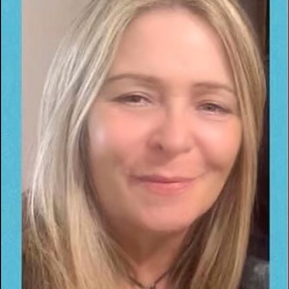 Meet your Posher, Lisa - Picture 1 of 1